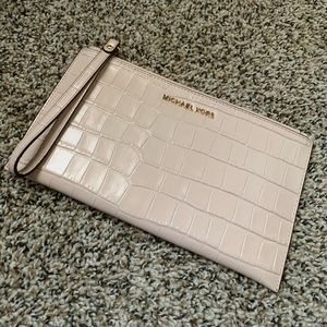 Michael Kors Wristlet